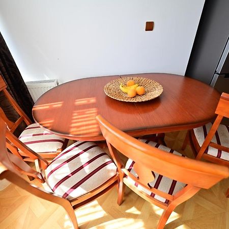 Vacation Apartment With Free Parking シビウ エクステリア 写真