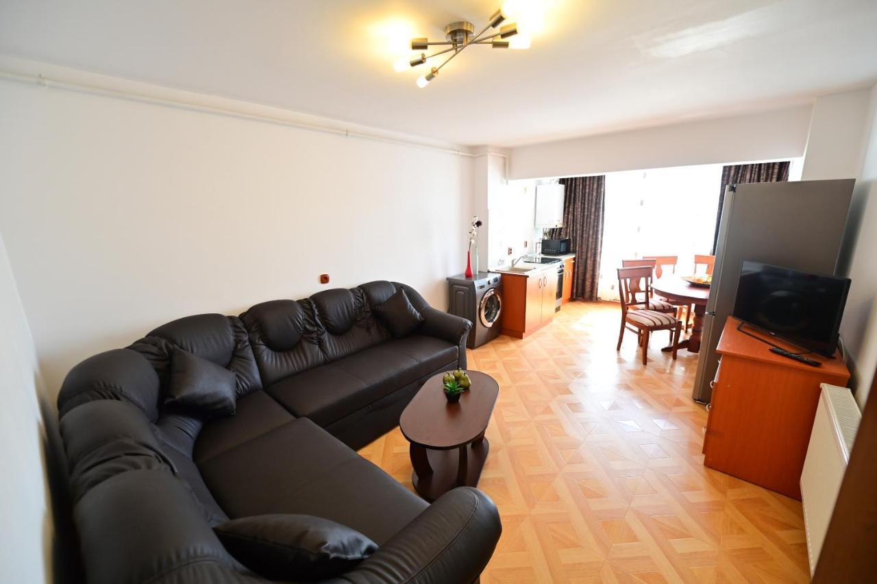 Vacation Apartment With Free Parking シビウ エクステリア 写真