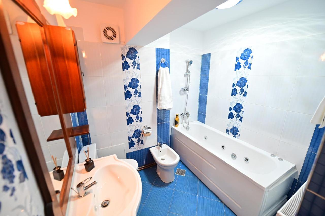 Vacation Apartment With Free Parking シビウ エクステリア 写真