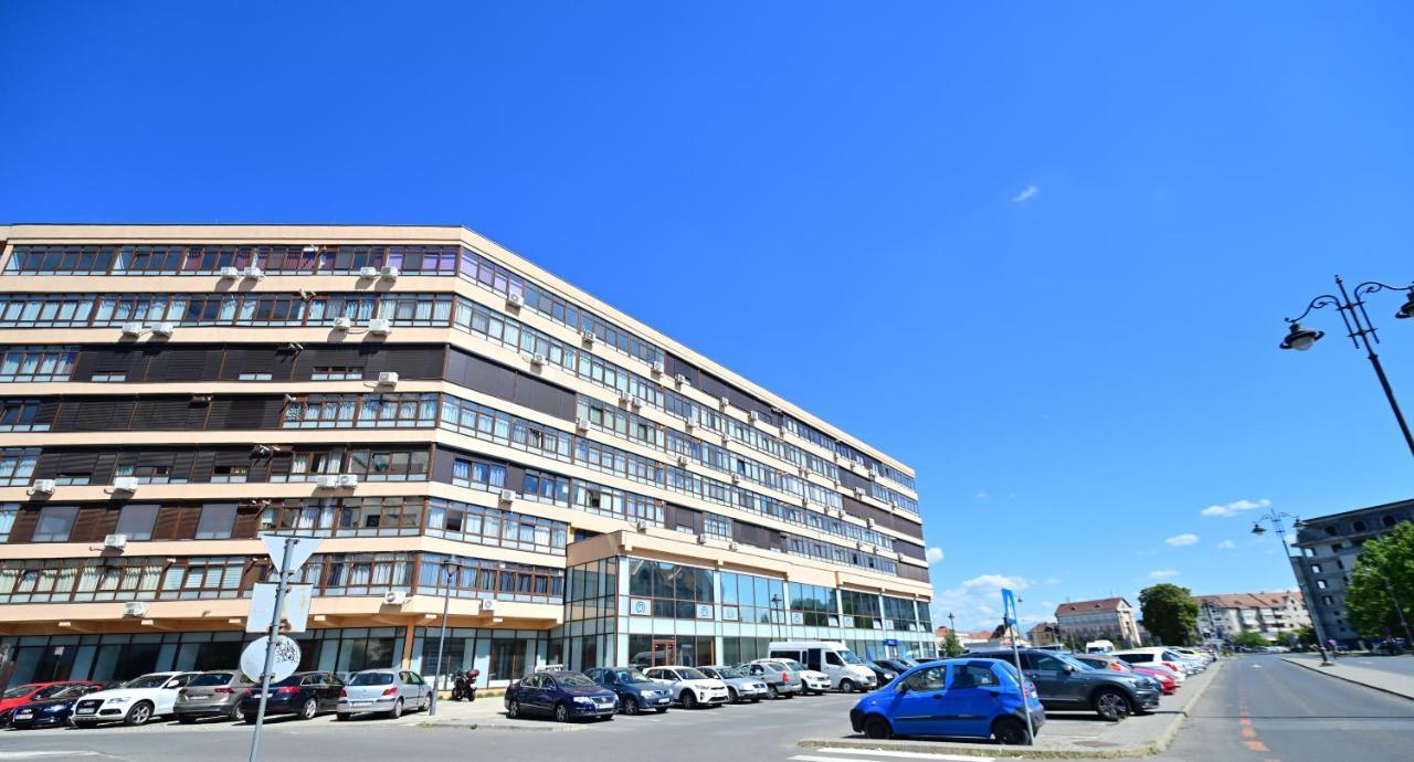 Vacation Apartment With Free Parking シビウ エクステリア 写真